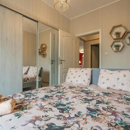 The Right Choice 19 * Sofia