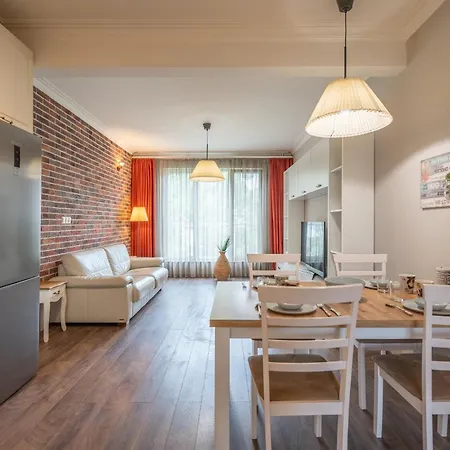 The Right Choice 19 * Sofía